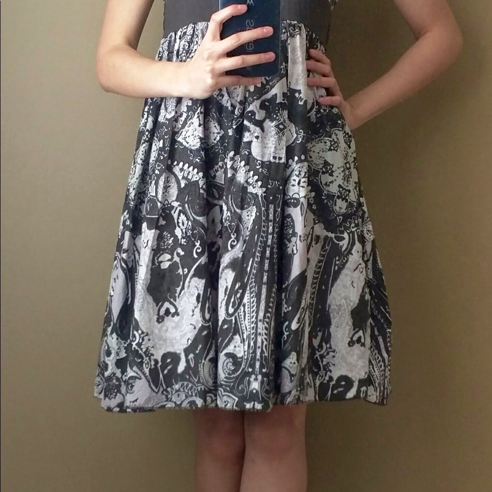 Adorable Patterned Empire Waist Dress - Picture 5 of 7